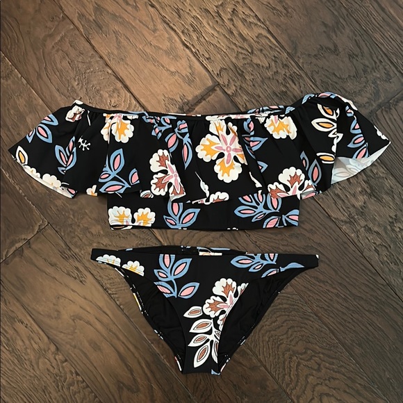 NWT TORY BURCH Hopewell Off-the-Shoulder Ruffle Swim Top + Hipster Bottom-SM - Picture 9 of 14